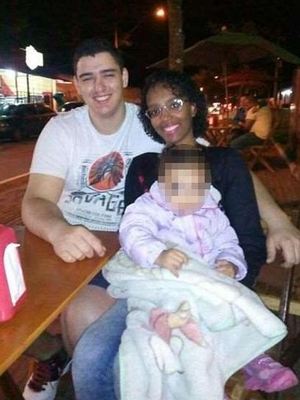 Na foto, Jamille posa ao lado do marido Roberto com M. no colo. Mulher viajava para BH depois de visitar companheiro