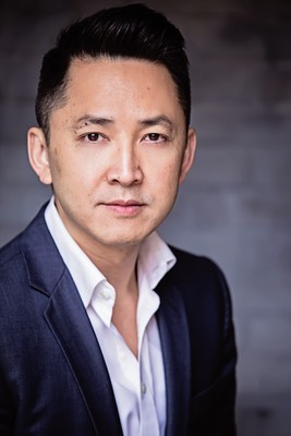 O escritor Viet Thanh Nguyen é vencedo de um Prêmio Pulitzer