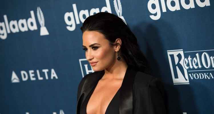 Demi Lovato revela que novo single é um recado para os haters