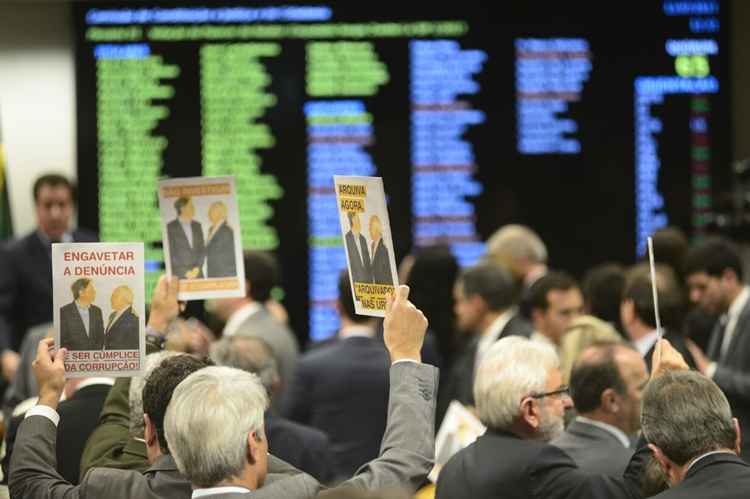 Deputados de oposição na Comissão de Constituição e Justiça da Câmara