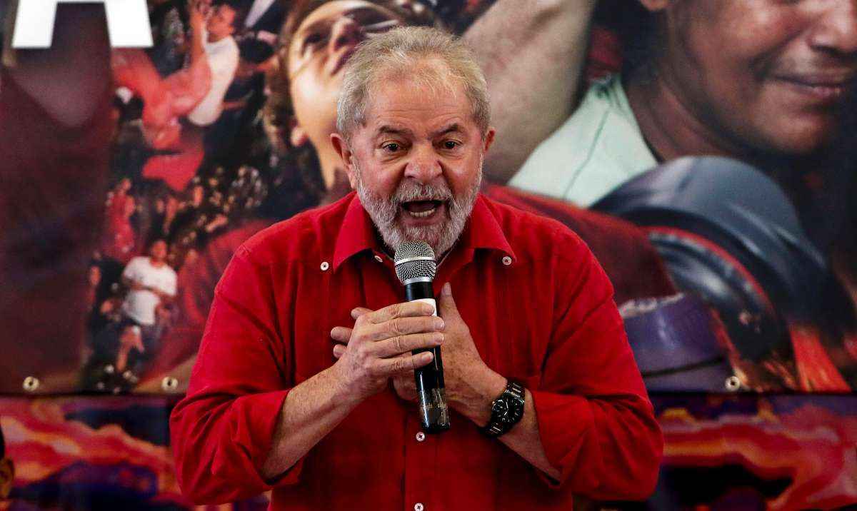 Lula discursa em evento do PT em Diadema, no último dia 15