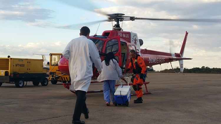 Helicóptero do Corpo de Bombeiros transporta órgãos para transplante