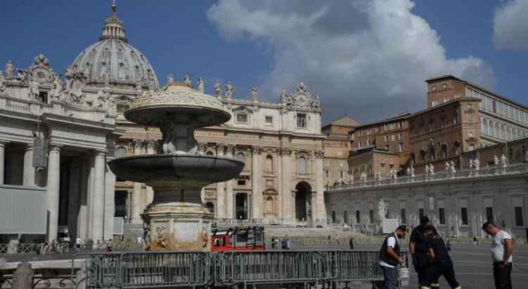 Vaticano desliga fontes históricas por conta de seca prolongada