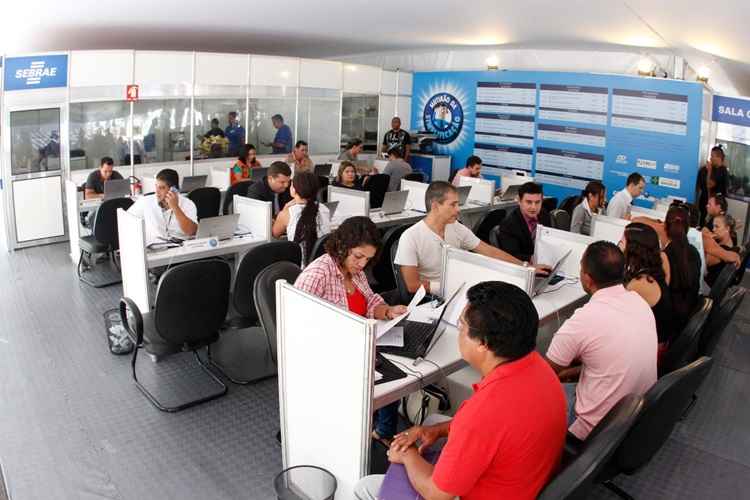 O Mutirão da Simplificação, evento com parceria do Sebrae DF e Governo de Brasília, será realizado no estacionamento da Feira Permanente de Samambaia, entre os dias 31 de julho e 4 de agosto, das 8h às 18h