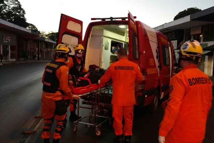 O marido de Jéssica Helen Santana do Monte estava conduzindo a motocicleta no momento do acidente. Ele deixou a esposa no local, e saiu em perseguição do veículo