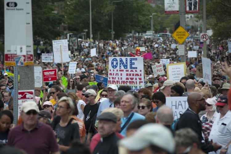 Em Boston, manifestação 'apartidária' pede liberdade de expressão