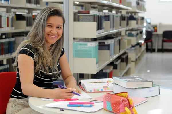 Elizabete aguarda a abertura do concurso do TRT-MA e espera passar para ir morar perto dos pais