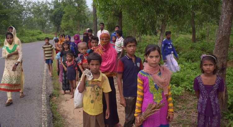 Mais de 400 mil rohingyas já se encontram em Bangladesh