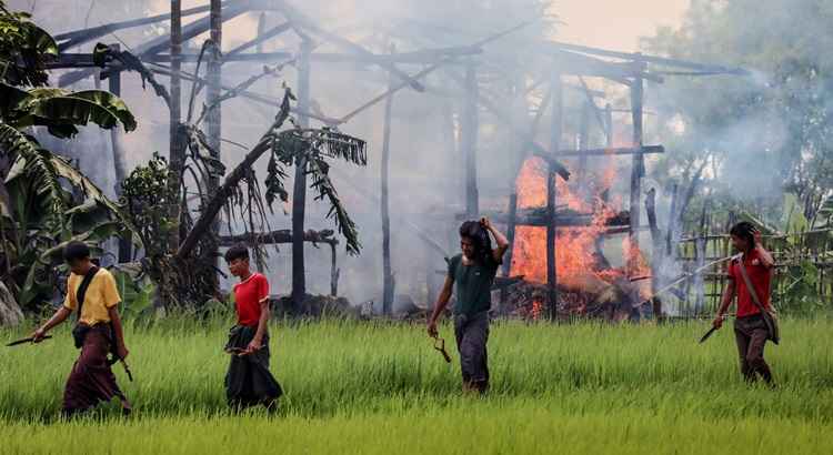 Nas últimas duas semanas, 164 mil civis Rohingya, na sua maioria, fugiram de Mianmar para Bangladesh