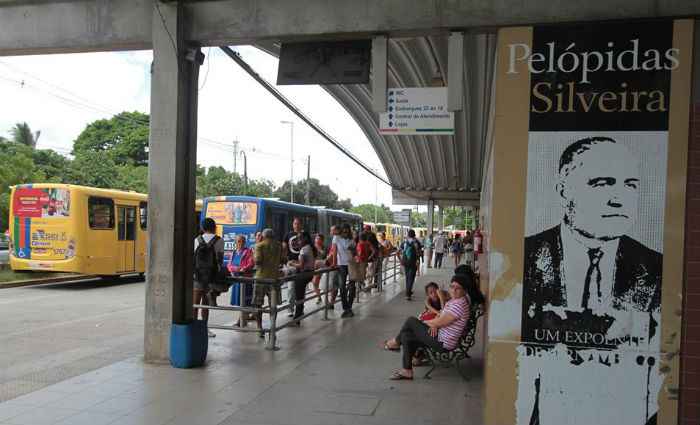 Vigilantes são acusados de espancar vendedor ambulante em Recife