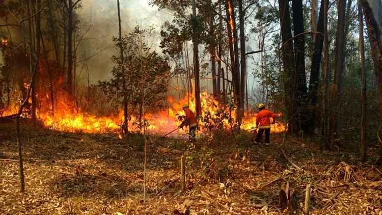 Cerca de 60 militares monitoram o local e contam com o apoio nove carros no trabalho