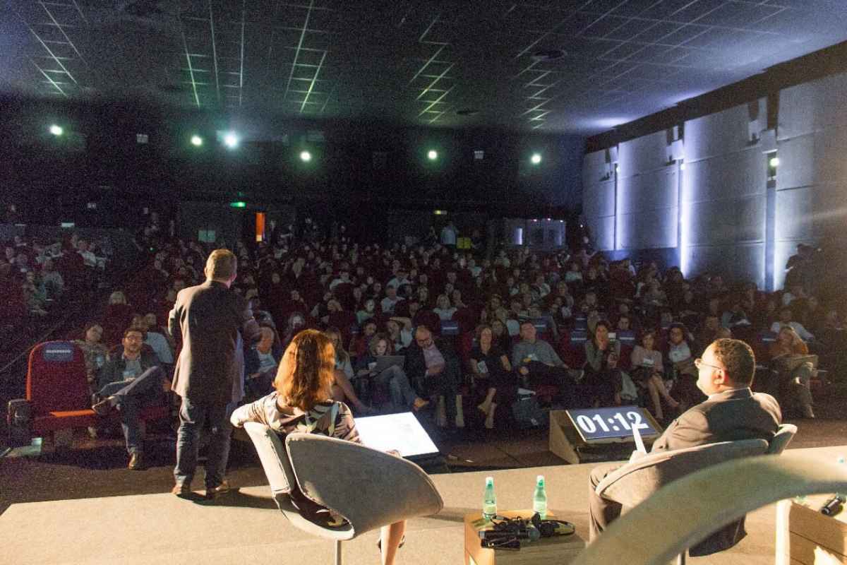 Encontro reúne gestores e secretários de educação para discutir  problemas e soluções que permeiam o tema.