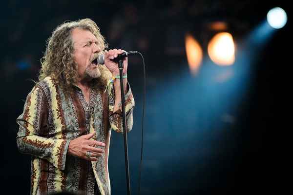 As músicas do novo álbum de Robert Plant estão disponíveis