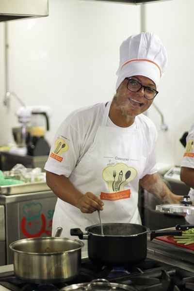 Nuap cozinha, dando carinho e afeto