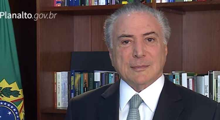 No texto, o presidente lembrou que se reuniu há um ano com os chefes dos três poderes para discutir ações integradas