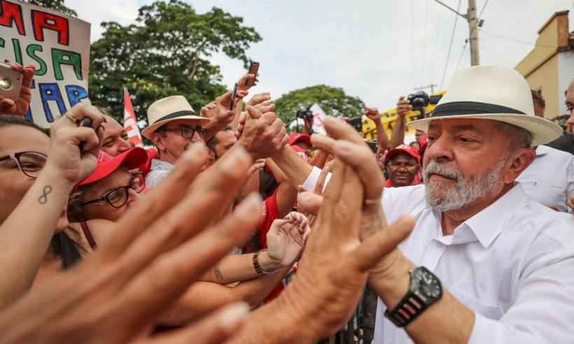 Lula percorreu 10 cidades mineiras em oito dias e termina caravana hoje na Praça da Estação