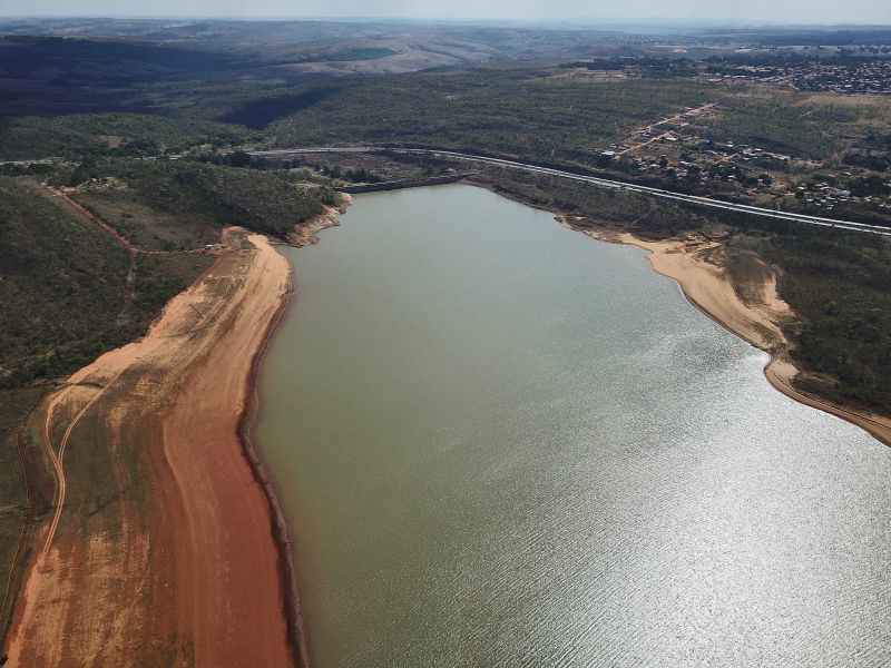 Descoberto beira os 6% do volume total