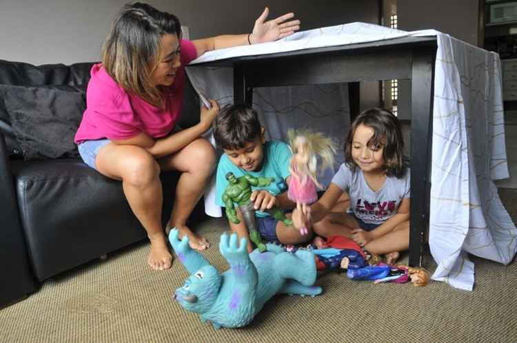 ANTIGAMENTE - RESGATANDO BRINCADEIRAS ANTIGAS - Educação Infantil I