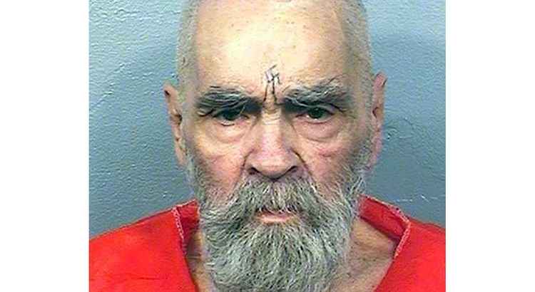 O famoso assassino dos EUA Charles Manson, que liderou um culto da Califórnia que matou a estrela de Hollywood grávida Sharon Tate