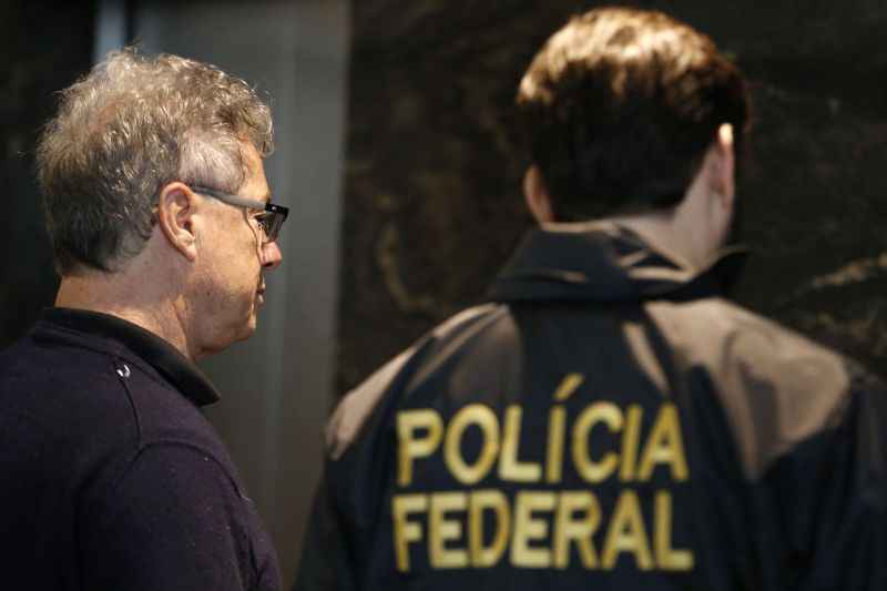 Polícia Federal desarticula quadrilha de tráfico internacional de drogas