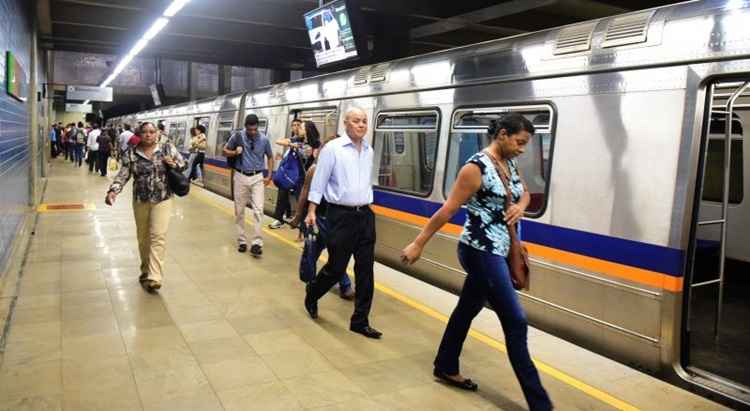 Metrô-DF reapresenta proposta para encerrar a greve dos metroviários