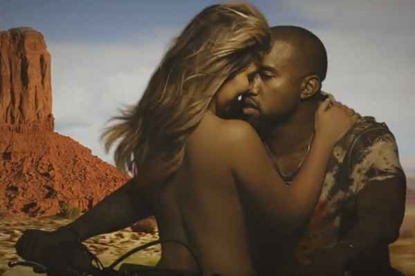 O casal West já havia utilizado uma moto e nudez no clipe de 'Bound 2'