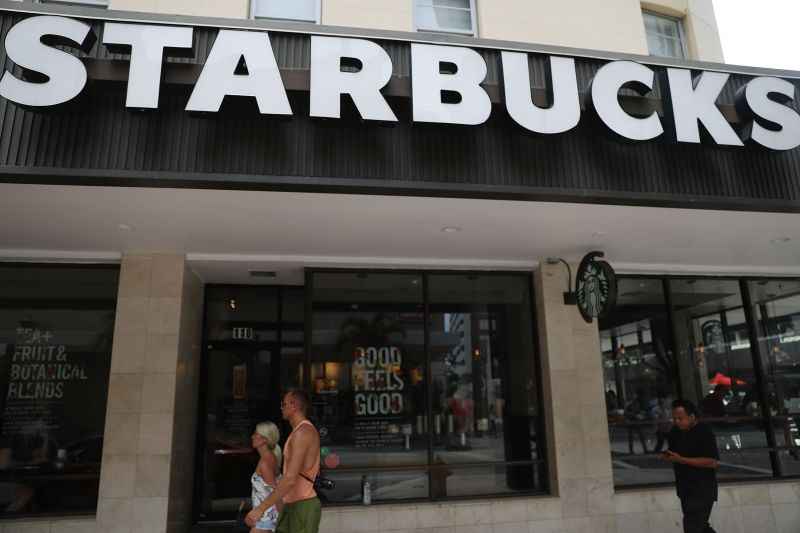 A formação envolverá cerca de 175 mil funcionários em todo o país, detalhou a Starbucks