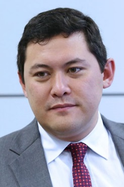 O ministro do Trabalho, Helton Yomura