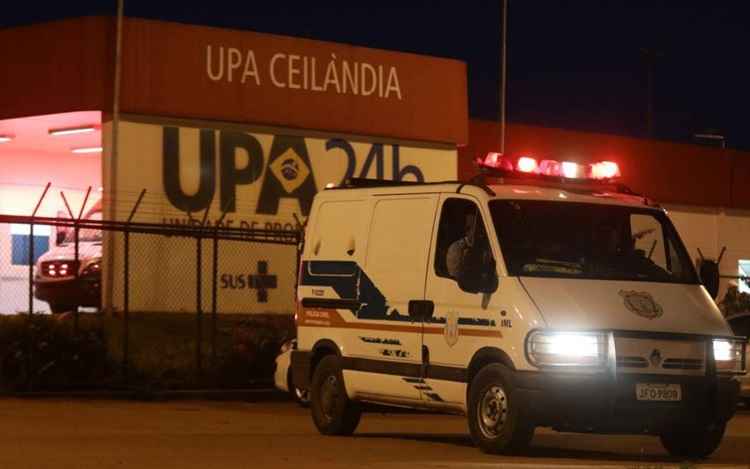 IML leva corpo achado em poço de ventilação da UPA de Ceilândia para identificação