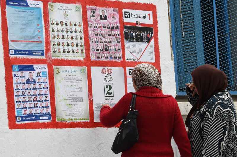 Consulta às listas de candidatos: democracia chega à esfera local