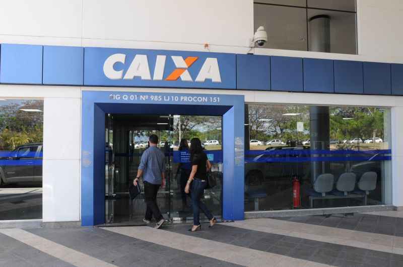 Fachada de agência da Caixa Econômica