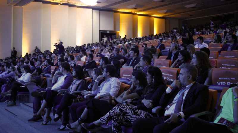 A abertura ocorreu no auditório principal do Centro de Convenções. Expectativa é receber 3 mil pessoas nos dois dias de evento