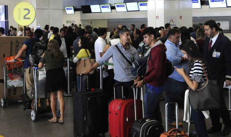 saguáo do aeroporto de brasília lotado