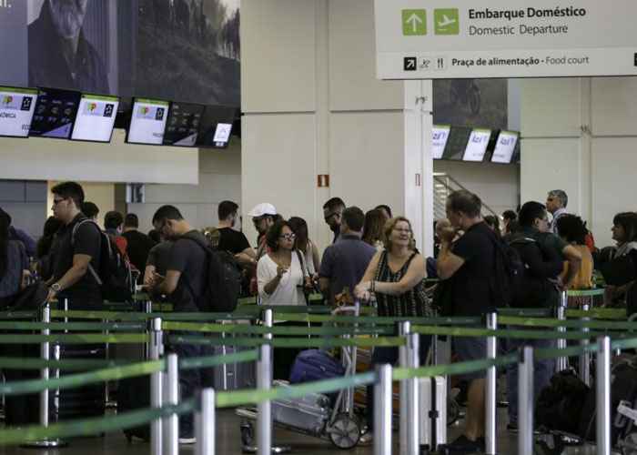 Aeroporto Internacional Juscelino Kubitschek operou normalmente durante toda a quarta-feira: reservatórios do terminal estão com 40% da capacidade