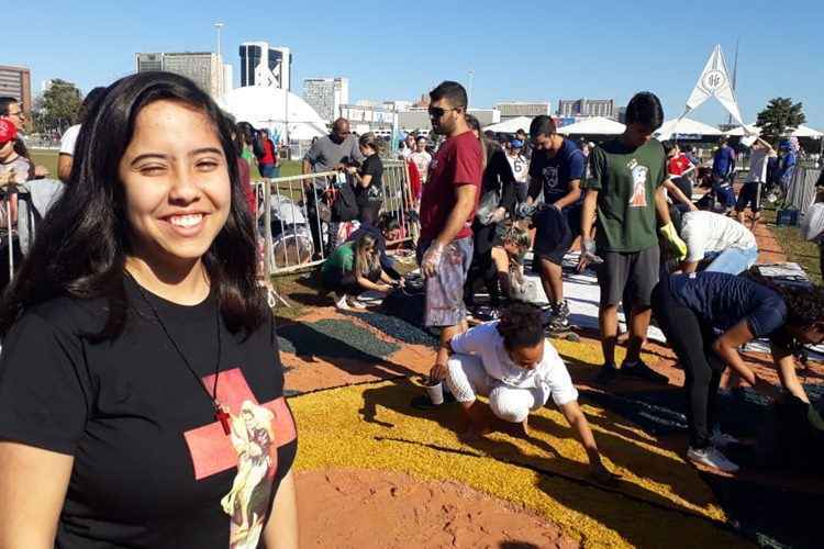 Moradora de Águas Claras, Manuela celebra o Corpus Christi na Esplanada pela terceira vez