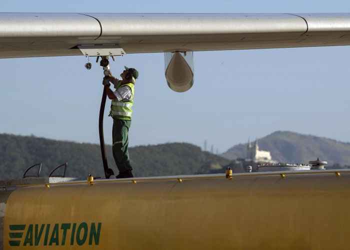 Apesar do preço mais barato na refinaria, o Ministério da Fazenda disse que não poderia garantir a queda dos valores nos postos de combustíveis