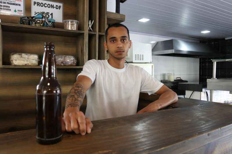 O bar e restaurante de Alex Lélis, no Cruzeiro Velho, passou quase uma semana sem cerveja: 