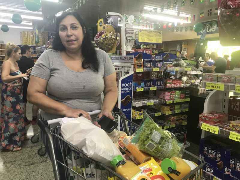 Dione Siqueira planejou as compras para atravessar o período de escassez: 