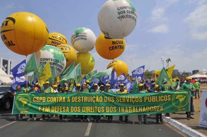 As mudanças nas leis trabalhistas drenaram recursos dos sindicatos