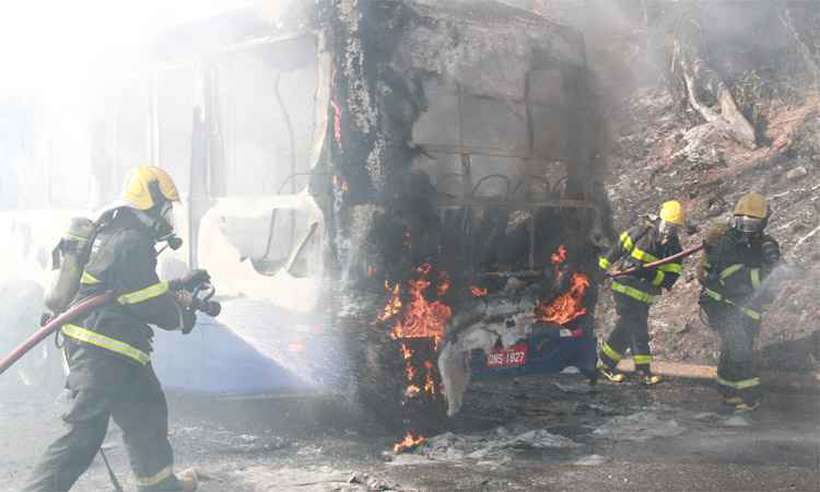 Uberaba - Sequência de incêndios começou no domingo e se espalhou por vários pontos de Minas, com modo de ação semelhante