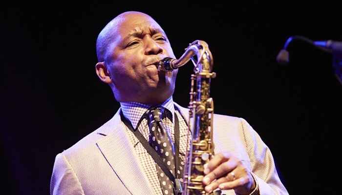 Branford  Marsalis tem influência da música clássica e do rock: tudo com improviso