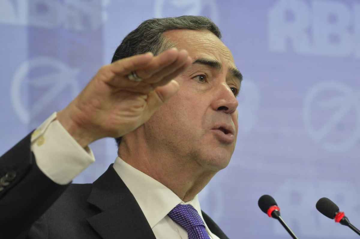 Barroso defende barateamento de campanhas como forma de renovar a política