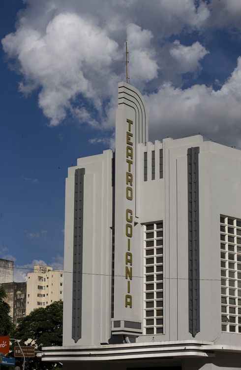 O teatro da cidade, na avenida Tocantins