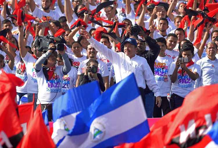 O governo reprimiu os protestos que durante os últimos três meses de opositores que pediram a saída do presidente do poder e deixam 280 mortos