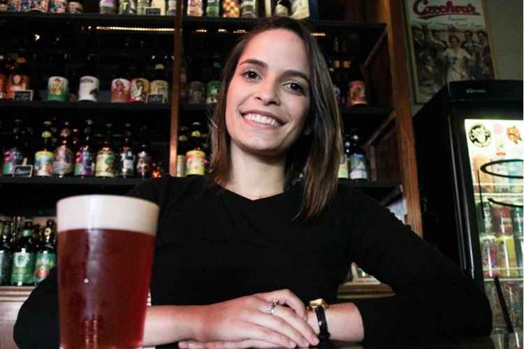 Geovanna é sommelier e tem um bar na 116 Norte