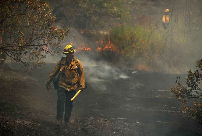 Carr também tirou a vida de dois bombeiros e três vizinhos de Redding