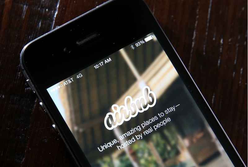 Proprietário locava cômodos da casa por meio do aplicativo Airbnb