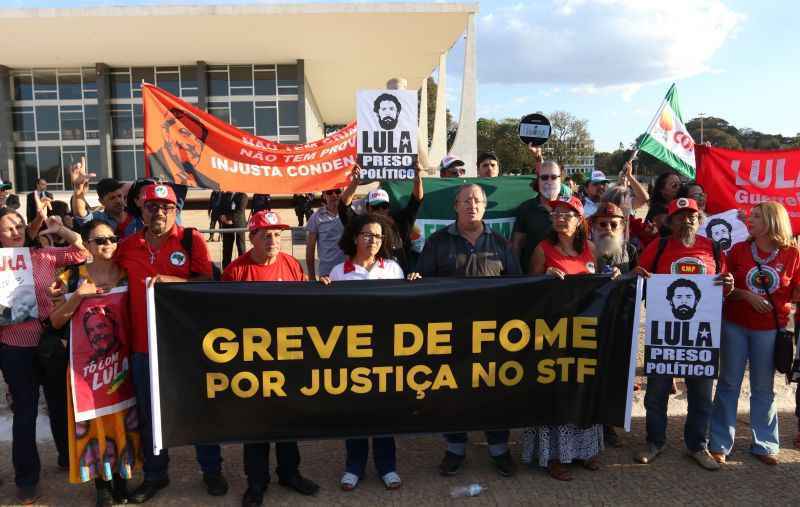 O STF já reforçou a segurança na área externa do tribunal, palco recente de duas manifestações a favor do ex-presidente