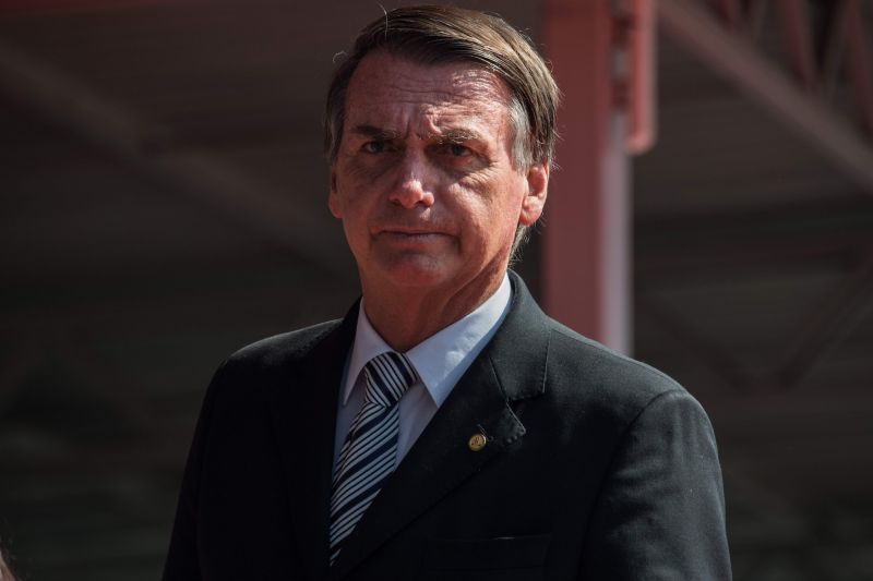 Bolsonaro diz que, se eleito, tropas só agirão com 'retaguarda jurídica'