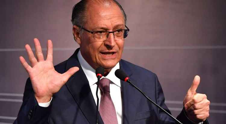 Geraldo Alckmin (PSDB) é quem lidera a distribuição, com dois blocos de 5 minutos e 32 segundos no horário eleitoral gratuito